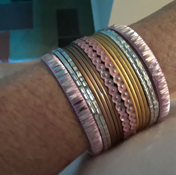 Bangle bracelets - Picture 2 of 3